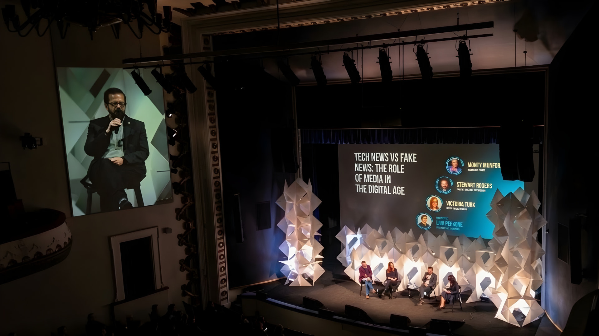 Stewart Rogers on a panel discussing the role of media in the digital age